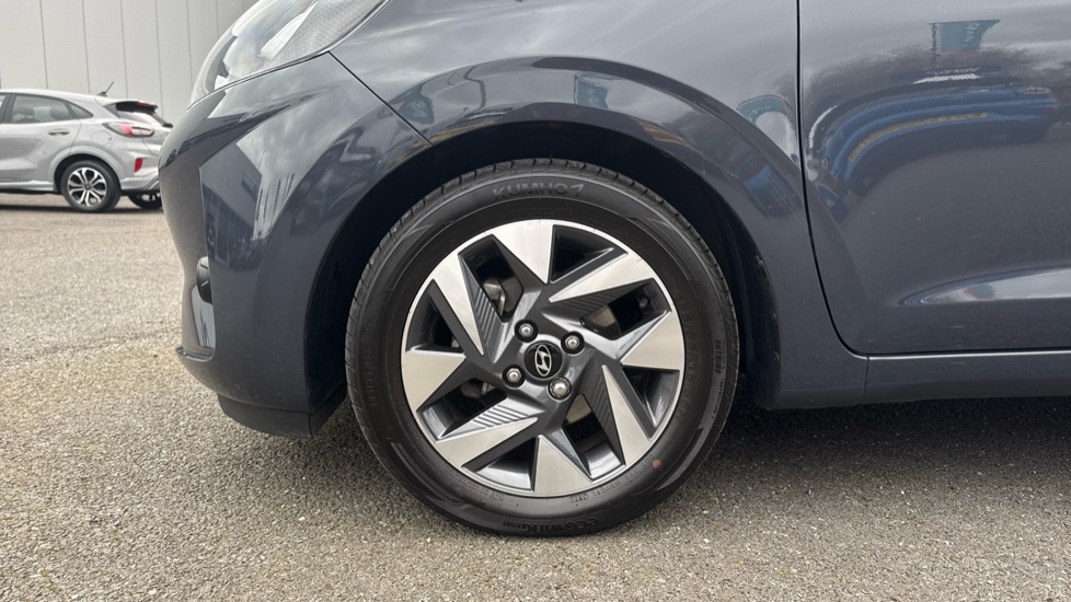 Hyundai i10 1.0 [63] Advance 5dr Auto [Nav] Petrol Hatchback - Image 31