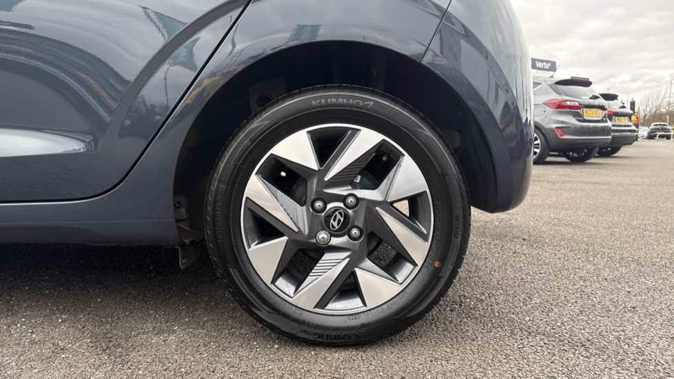 Hyundai i10 1.0 [63] Advance 5dr Auto [Nav] Petrol Hatchback - Image 32