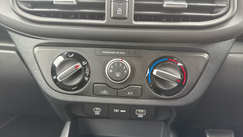 Hyundai i10 1.0 [63] Advance 5dr Auto [Nav] Petrol Hatchback - Image 12