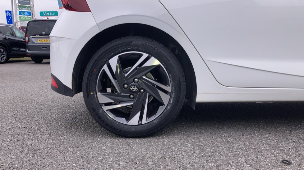Hyundai i20 1.0T GDi 48V MHD SE Connect 5dr DCT Petrol Hatchback - Image 9