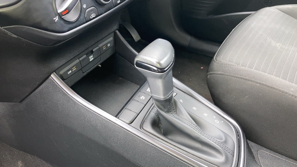 Hyundai i20 1.0T GDi 48V MHD SE Connect 5dr DCT Petrol Hatchback - Image 15