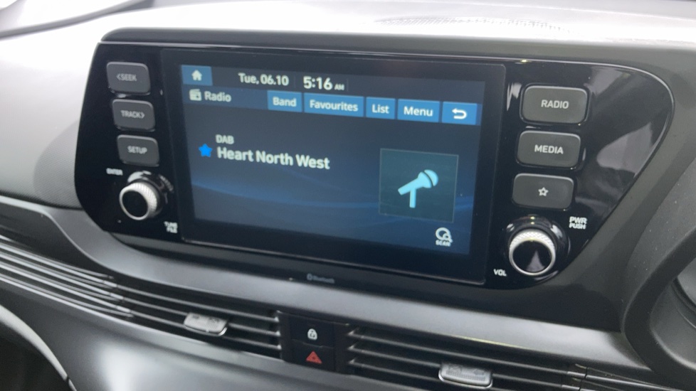 Hyundai i20 1.0T GDi 48V MHD SE Connect 5dr DCT Petrol Hatchback - Image 25
