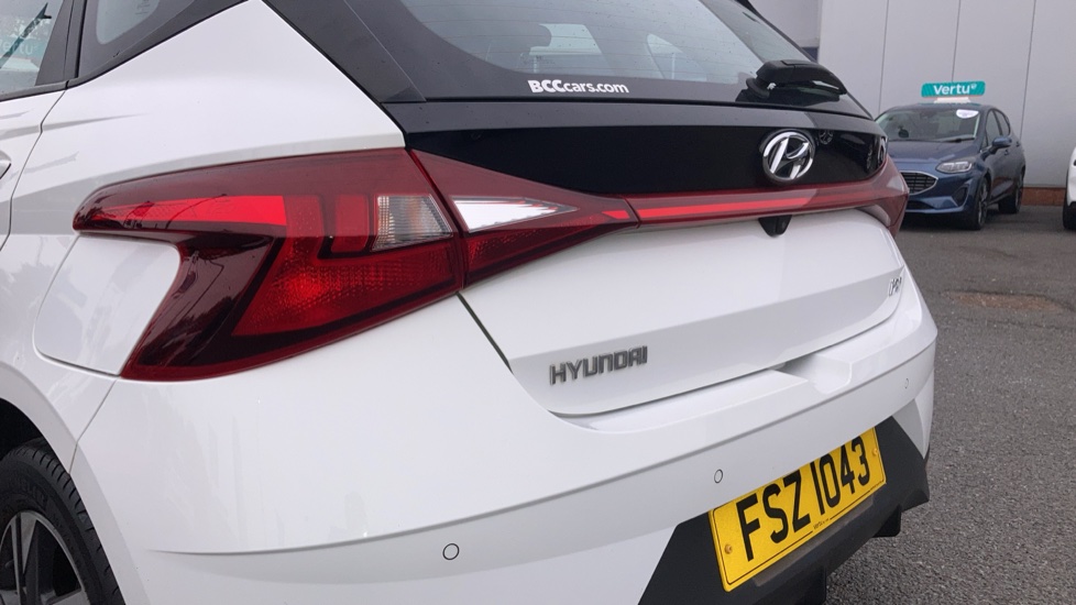 Hyundai i20 1.0T GDi 48V MHD SE Connect 5dr DCT Petrol Hatchback - Image 39