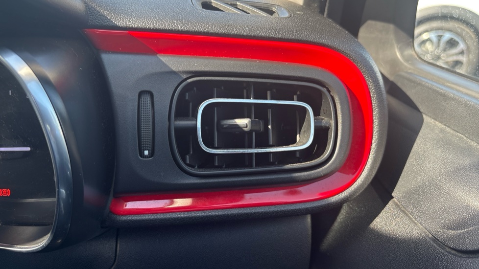 Citroen C3 1.2 PureTech 82 Feel Nav Edition 5dr Petrol Hatchback - Image 21