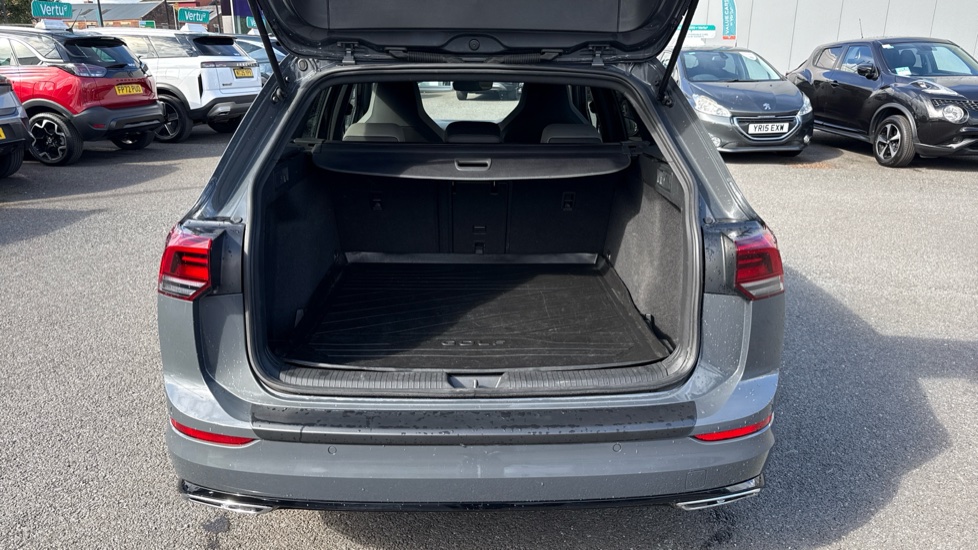 Volkswagen Golf 2.0 TDI 150 R-Line 5dr DSG Diesel Estate - Image 22