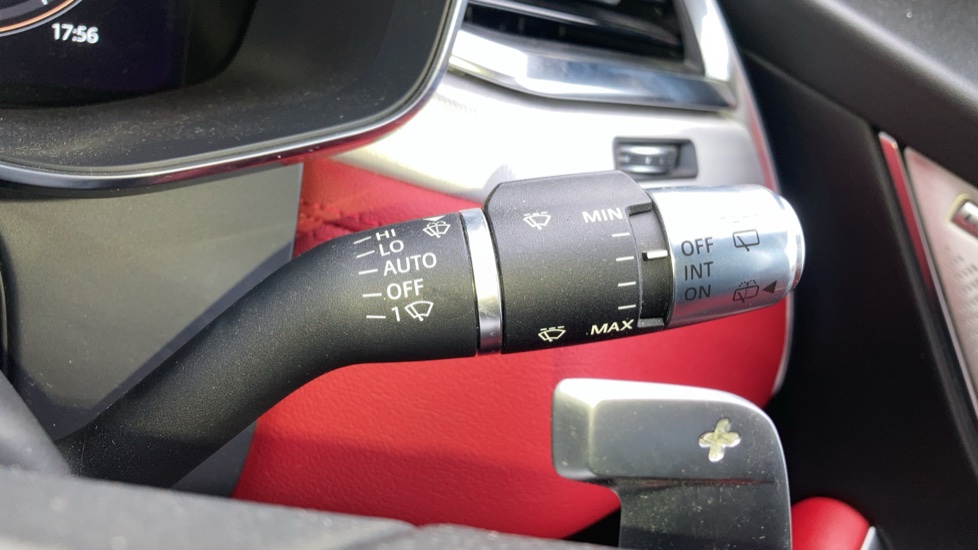 Jaguar F-Pace 2.0 P400e R-Dynamic SE 5dr Auto AWD Estate - Image 30