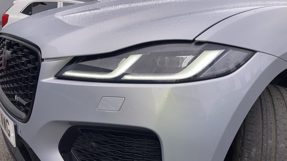 Jaguar F-Pace 2.0 P400e R-Dynamic SE 5dr Auto AWD Estate - Image 49