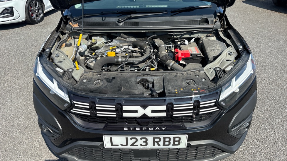 Dacia Sandero Stepway 1.0 TCe Expression 5dr CVT Petrol Hatchback - Image 8