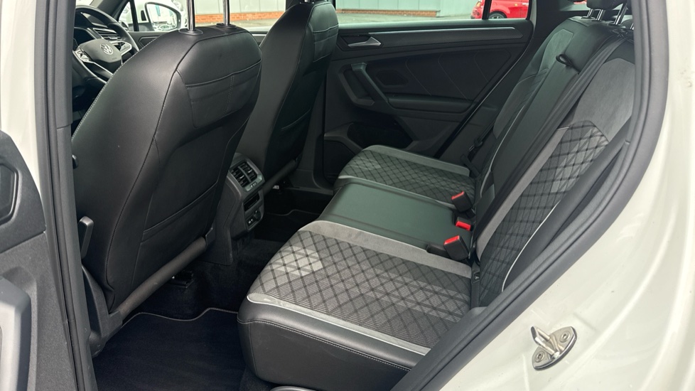 Volkswagen Tiguan 1.5 TSI 150 R-Line 5dr DSG Petrol Estate - Image 21