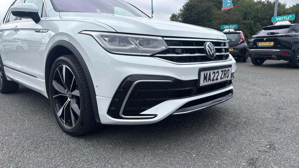 Volkswagen Tiguan 1.5 TSI 150 R-Line 5dr DSG Petrol Estate - Image 27