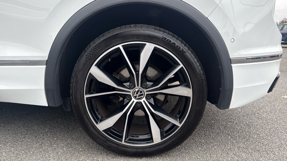 Volkswagen Tiguan 1.5 TSI 150 R-Line 5dr DSG Petrol Estate - Image 35