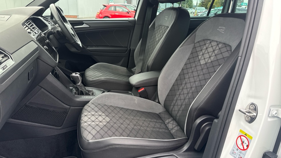 Volkswagen Tiguan 1.5 TSI 150 R-Line 5dr DSG Petrol Estate - Image 38