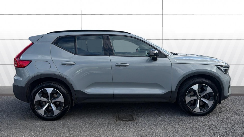 Volvo XC40 2.0 B3P Plus Dark 5dr Auto Petrol Estate - Image 6
