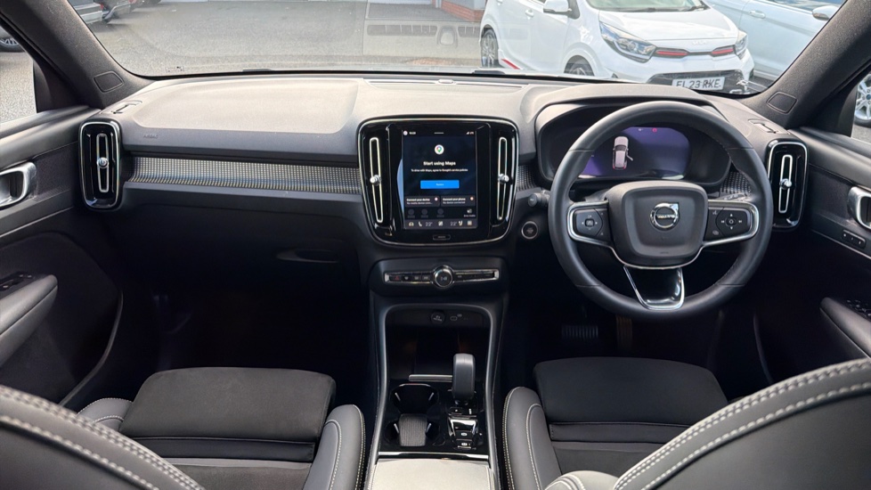 Volvo XC40 2.0 B3P Plus Dark 5dr Auto Petrol Estate - Image 12