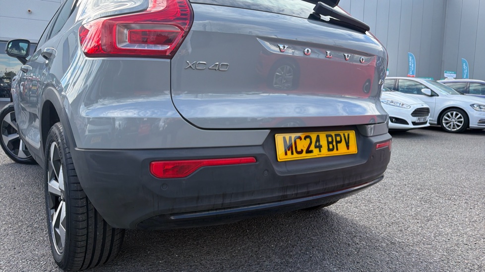 Volvo XC40 2.0 B3P Plus Dark 5dr Auto Petrol Estate - Image 27