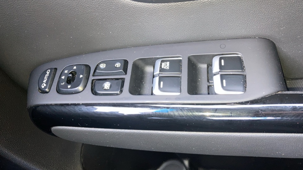 Kia Soul 1.6 CRDi 2 5dr Diesel Hatchback - Image 30