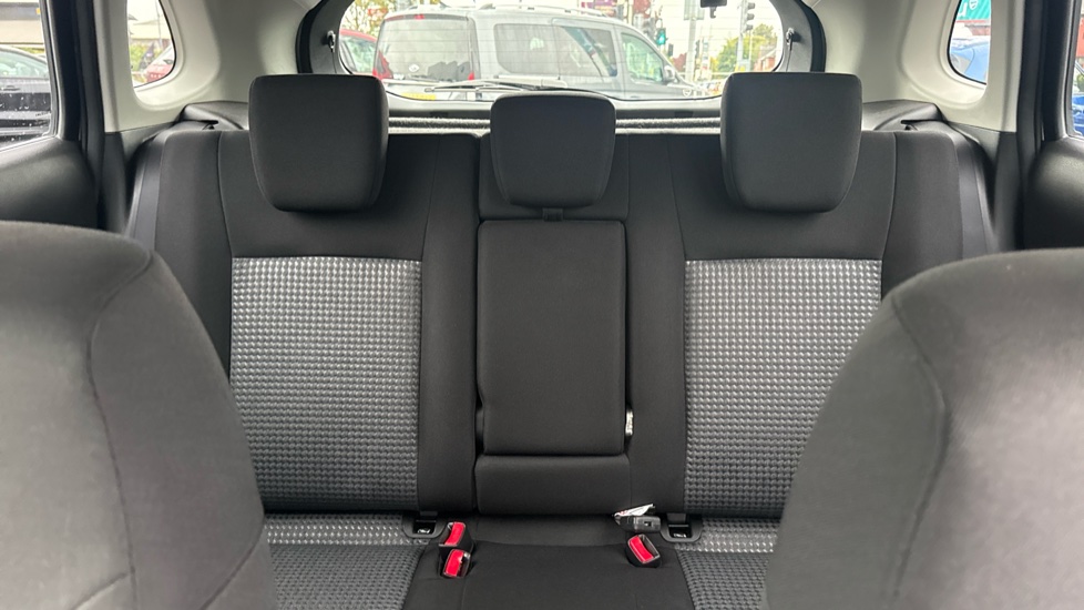 Suzuki S-Cross 1.4 Boosterjet 48V Hybrid Motion 5dr Petrol Hatchback - Image 16