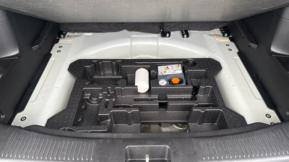 Suzuki S-Cross 1.4 Boosterjet 48V Hybrid Motion 5dr Petrol Hatchback - Image 26
