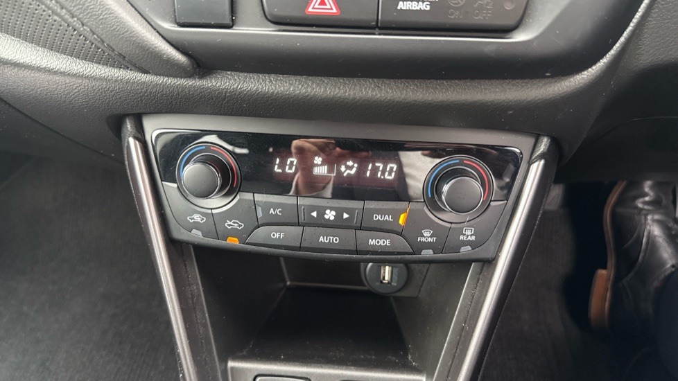 Suzuki S-Cross 1.4 Boosterjet 48V Hybrid Motion 5dr Petrol Hatchback - Image 32