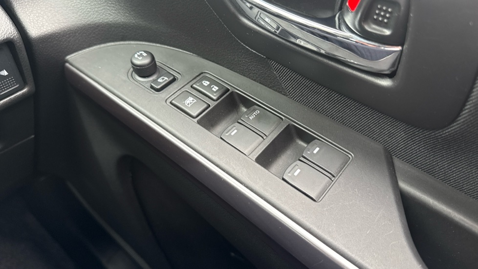 Suzuki S-Cross 1.4 Boosterjet 48V Hybrid Motion 5dr Petrol Hatchback - Image 40
