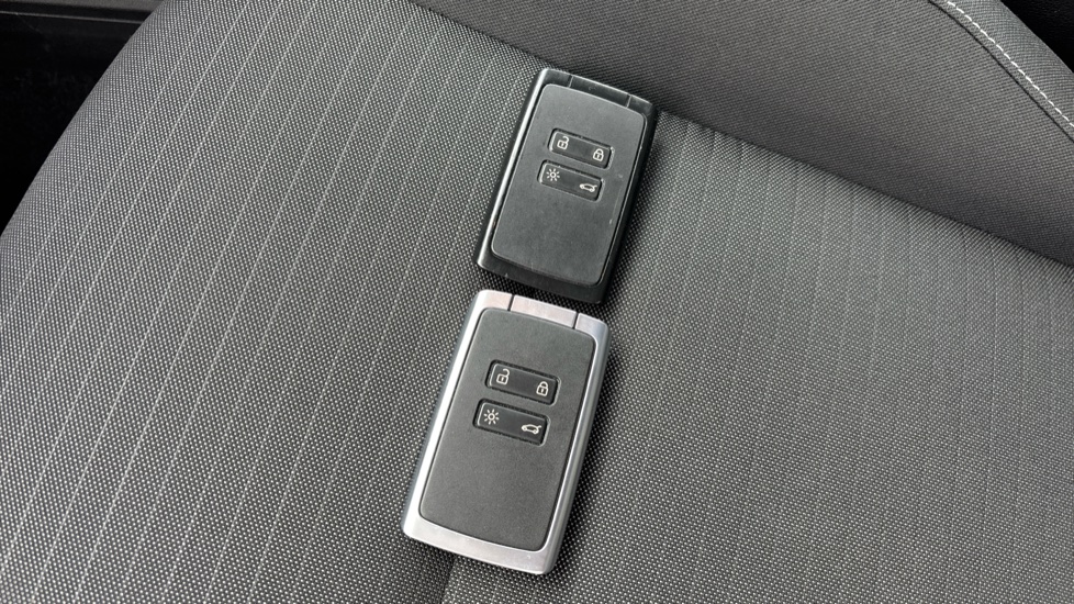 Renault Arkana 1.6 E-TECH Hybrid 145 Iconic 5dr Auto Hybrid Estate - Image 28
