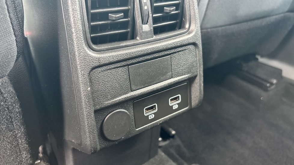 Renault Arkana 1.6 E-TECH Hybrid 145 Iconic 5dr Auto Hybrid Estate - Image 20