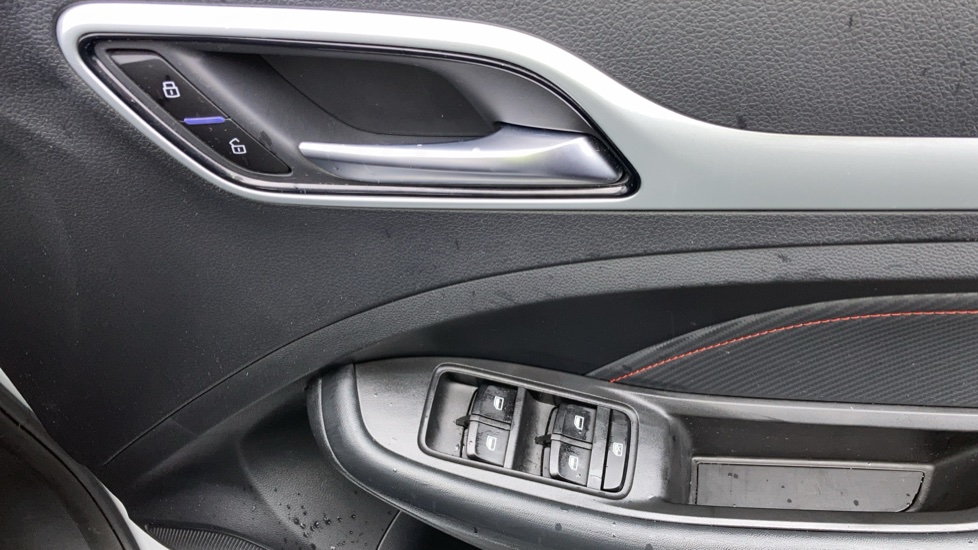 MG ZS 1.5 VTi-TECH Excite 5dr Petrol Hatchback - Image 35