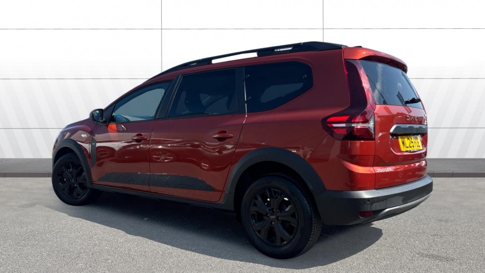 Dacia Jogger 1.0 TCe Extreme 5dr Petrol Estate - Image 2