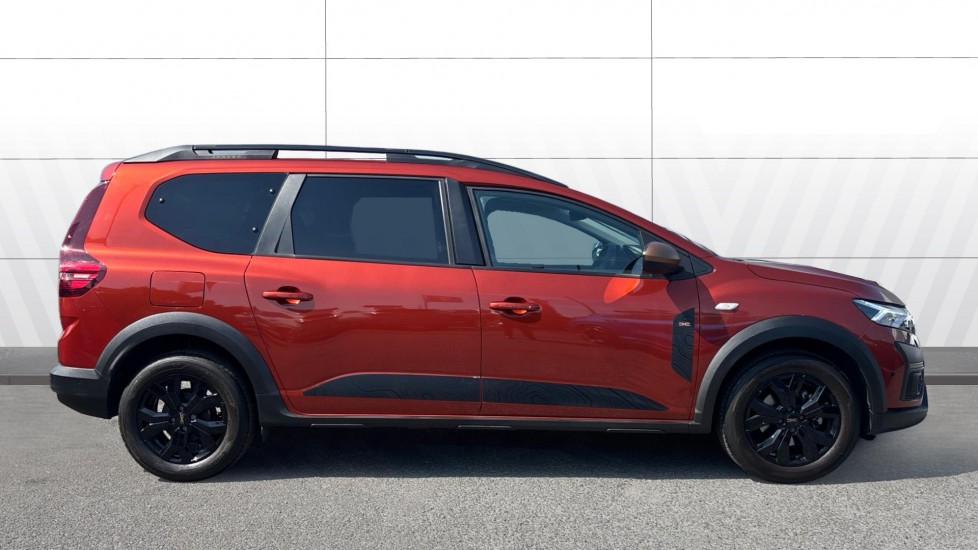 Dacia Jogger 1.0 TCe Extreme 5dr Petrol Estate - Image 4