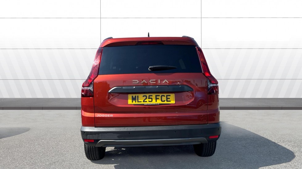 Dacia Jogger 1.0 TCe Extreme 5dr Petrol Estate - Image 30