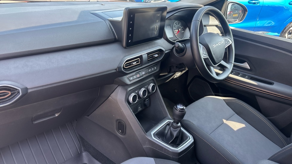 Dacia Jogger 1.0 TCe Extreme 5dr Petrol Estate - Image 7