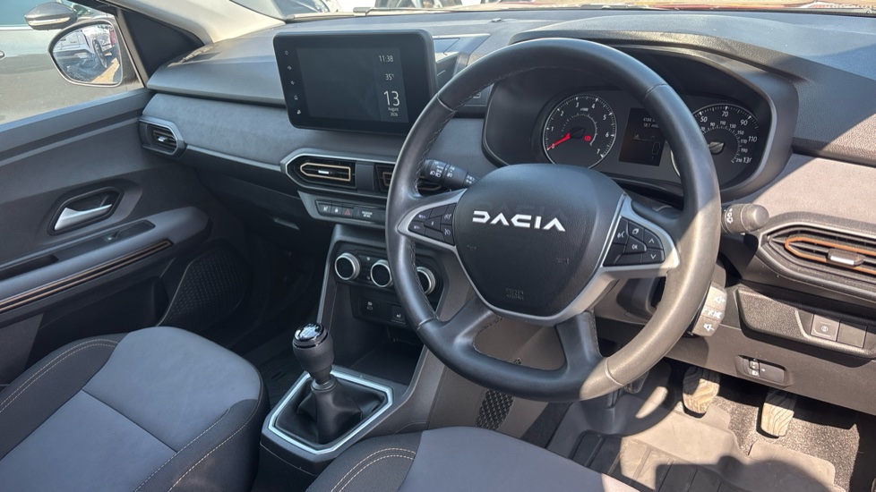 Dacia Jogger 1.0 TCe Extreme 5dr Petrol Estate - Image 16