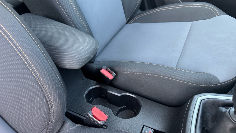 Dacia Jogger 1.0 TCe Extreme 5dr Petrol Estate - Image 18