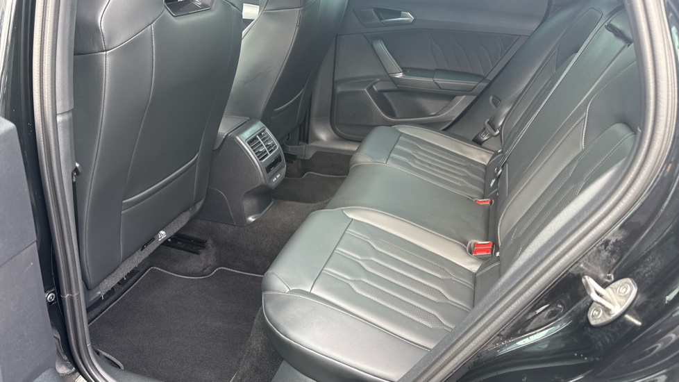 CUPRA Formentor 1.5 TSI 150 V2 5dr DSG Petrol Estate - Image 24