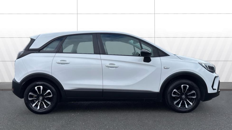 Vauxhall Crossland 1.2 Design 5dr Petrol Hatchback - Image 4