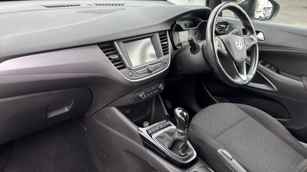 Vauxhall Crossland 1.2 Design 5dr Petrol Hatchback - Image 11