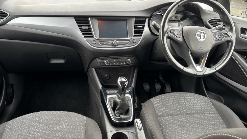 Vauxhall Crossland 1.2 Design 5dr Petrol Hatchback - Image 12