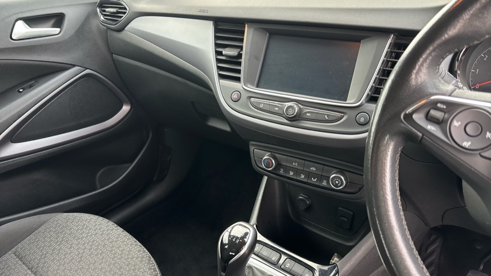 Vauxhall Crossland 1.2 Design 5dr Petrol Hatchback - Image 16