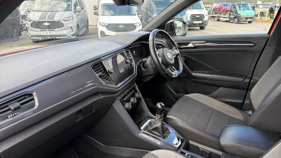 Volkswagen T-Roc 1.5 TSI EVO R-Line 5dr Petrol Hatchback - Image 10