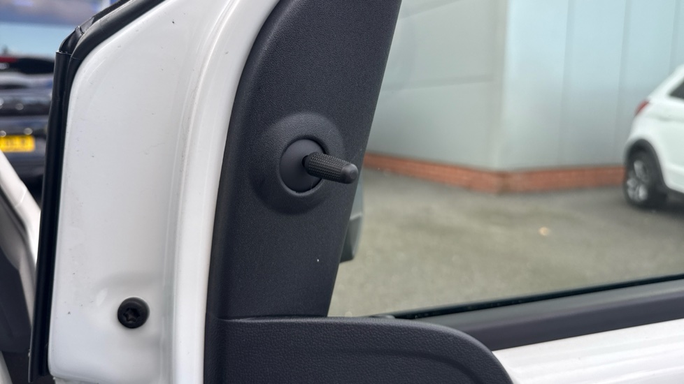 Volkswagen Up 1.0 Move Up 5dr Petrol Hatchback - Image 36