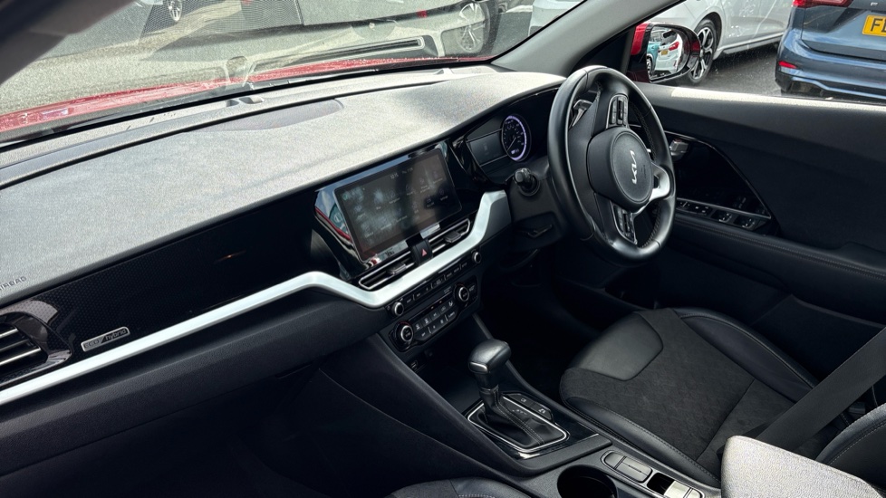 Kia Niro 1.6 GDi Hybrid Connect 5dr DCT Hybrid Estate - Image 12