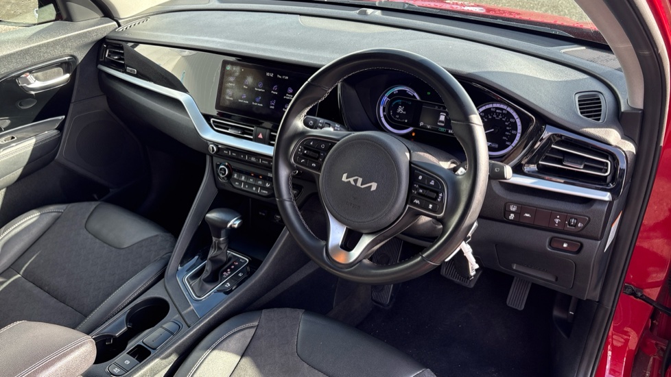Kia Niro 1.6 GDi Hybrid Connect 5dr DCT Hybrid Estate - Image 14