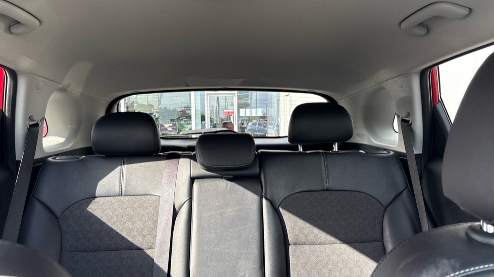 Kia Niro 1.6 GDi Hybrid Connect 5dr DCT Hybrid Estate - Image 18