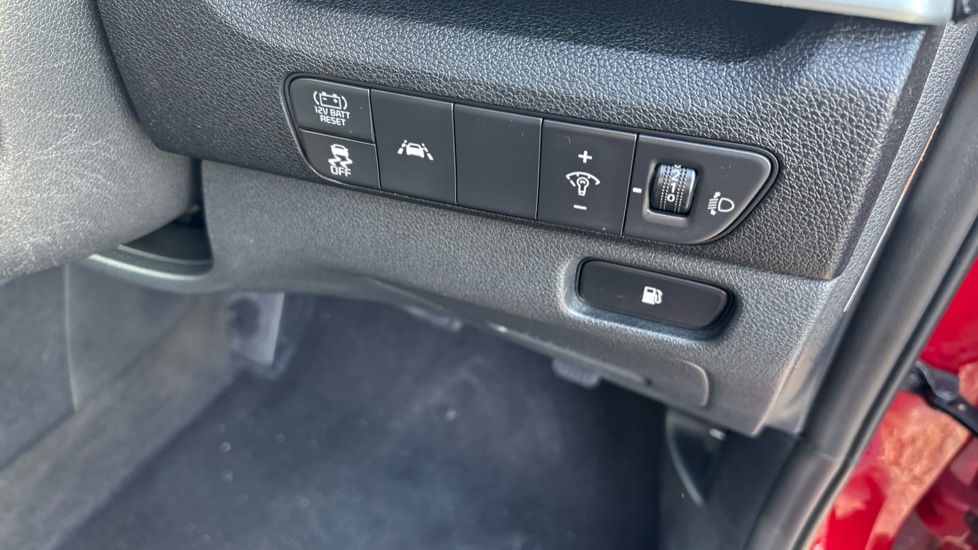 Kia Niro 1.6 GDi Hybrid Connect 5dr DCT Hybrid Estate - Image 38