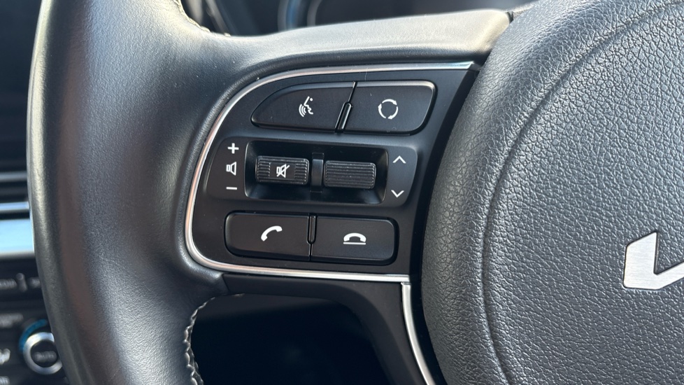 Kia Niro 1.6 GDi Hybrid Connect 5dr DCT Hybrid Estate - Image 46