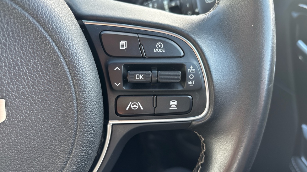 Kia Niro 1.6 GDi Hybrid Connect 5dr DCT Hybrid Estate - Image 47