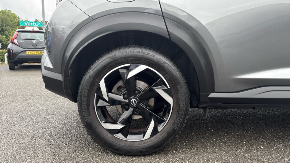 Nissan Juke 1.0 DiG-T 114 N-Connecta 5dr Petrol Hatchback - Image 8