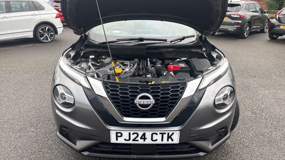 Nissan Juke 1.0 DiG-T 114 N-Connecta 5dr Petrol Hatchback - Image 9