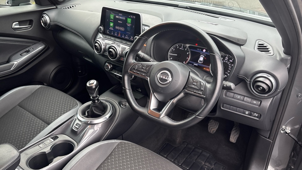 Nissan Juke 1.0 DiG-T 114 N-Connecta 5dr Petrol Hatchback - Image 12