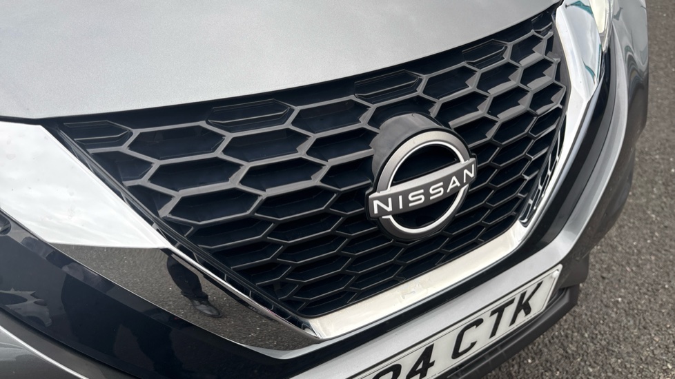Nissan Juke 1.0 DiG-T 114 N-Connecta 5dr Petrol Hatchback - Image 26